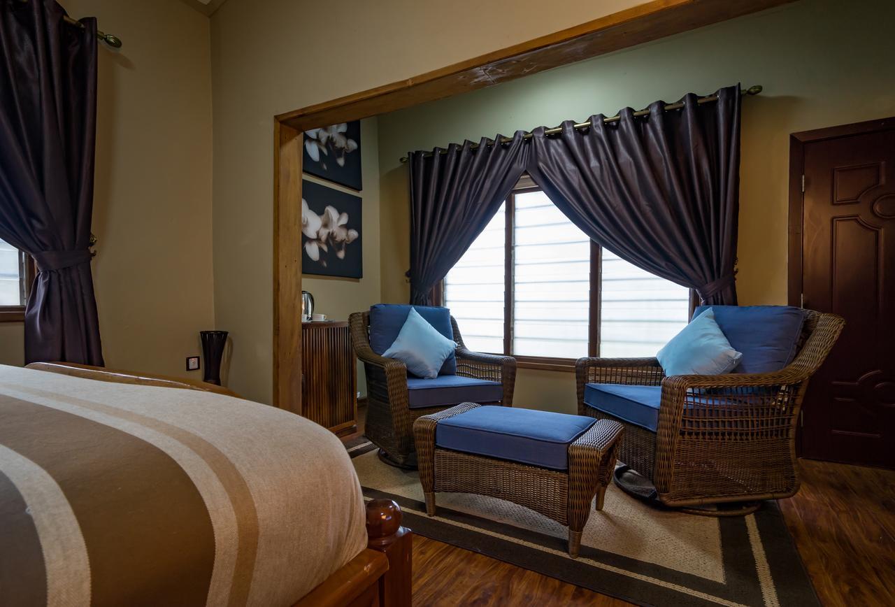 Maaha Beach Resort Anochi Extérieur photo