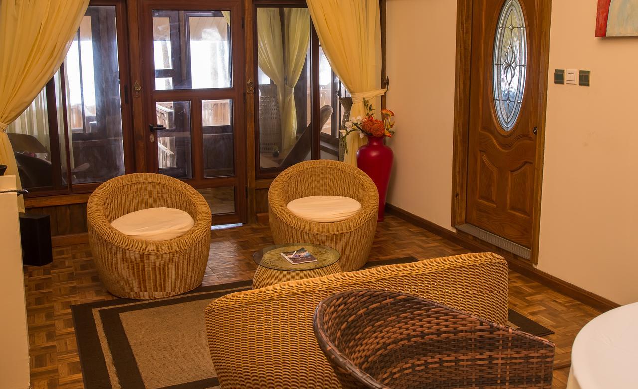 Maaha Beach Resort Anochi Extérieur photo